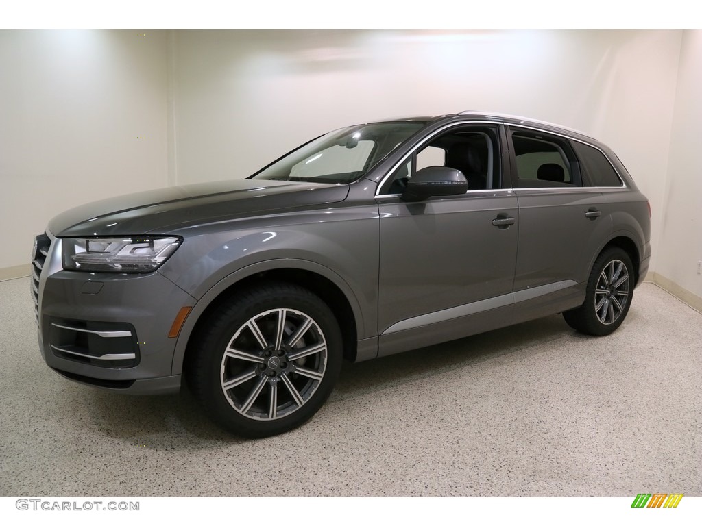 2017 Q7 3.0T quattro Premium Plus - Graphite Gray Metallic / Black photo #3