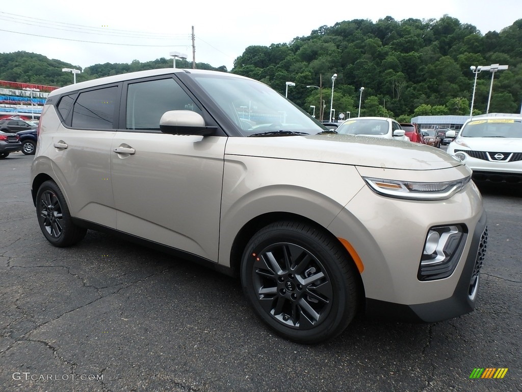 Platinum Gold 2020 Kia Soul EX Exterior Photo #133636631