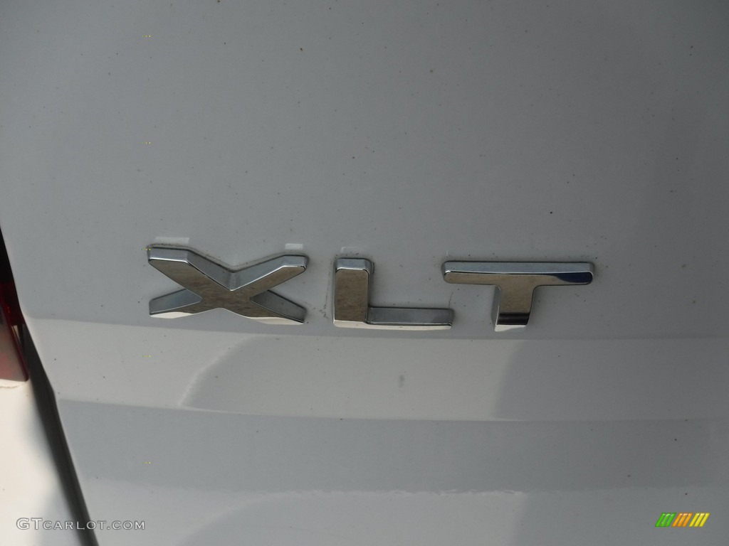 2013 Explorer XLT 4WD - Oxford White / Medium Light Stone photo #12