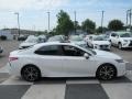Super White - Camry SE Photo No. 3
