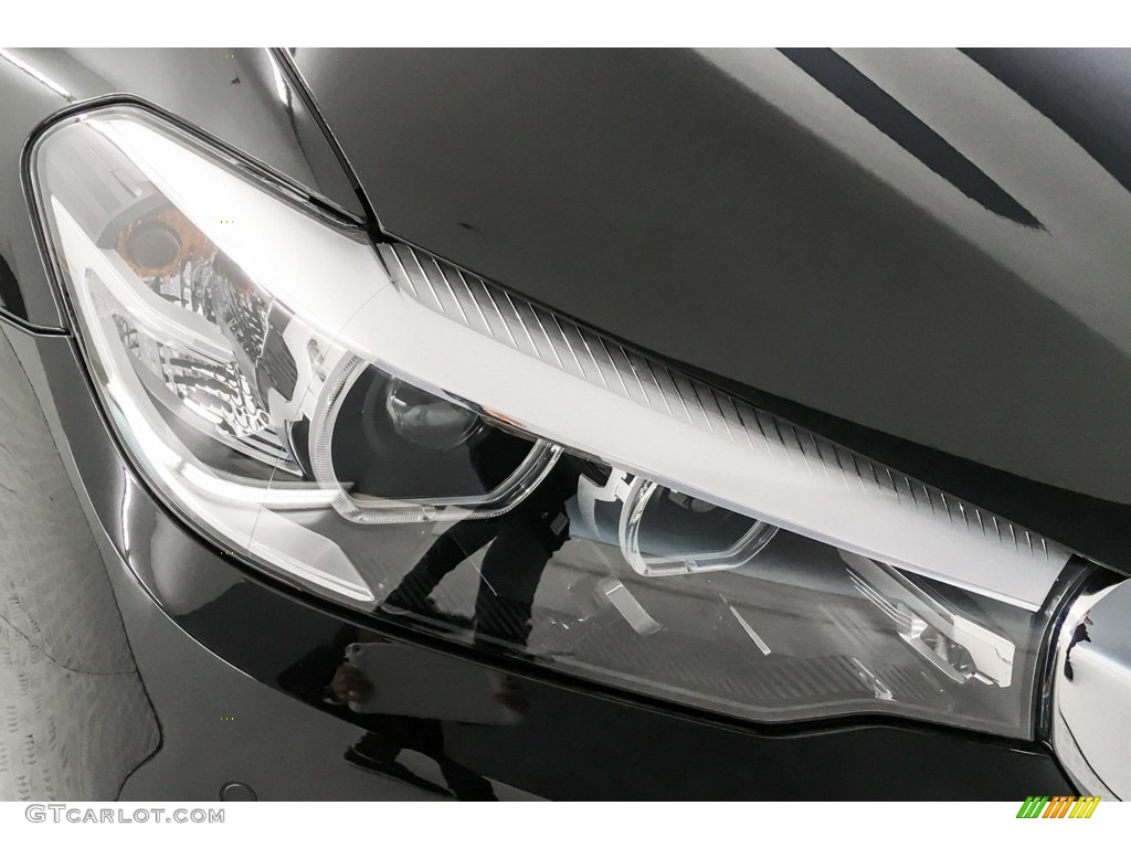 2019 5 Series 530i xDrive Sedan - Black Sapphire Metallic / Black photo #30