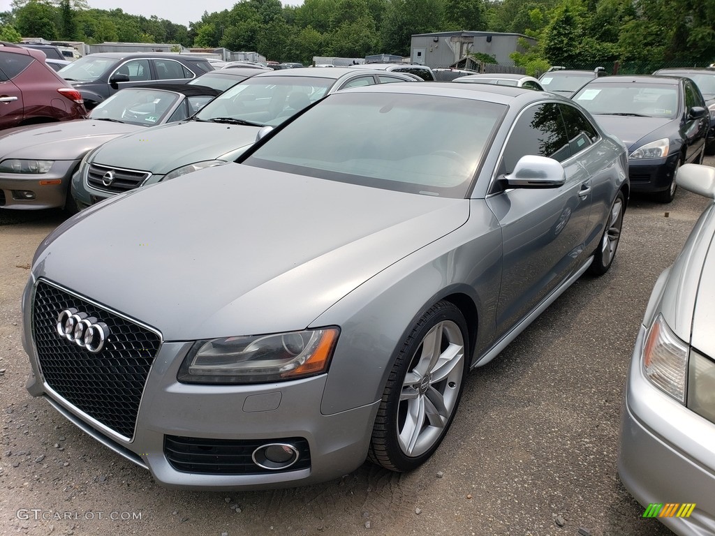 2009 S5 4.2 quattro - Ice Silver Metallic / Magma Red Silk Nappa Leather photo #1