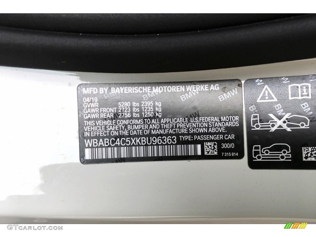 2019 8 Series Color Code 300 for Alpine White Photo #133649421