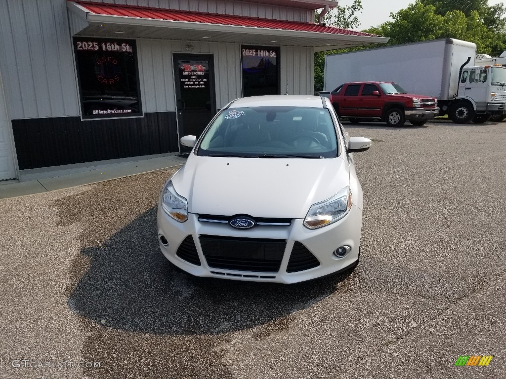 2012 Focus SEL 5-Door - White Platinum Tricoat Metallic / Stone photo #3