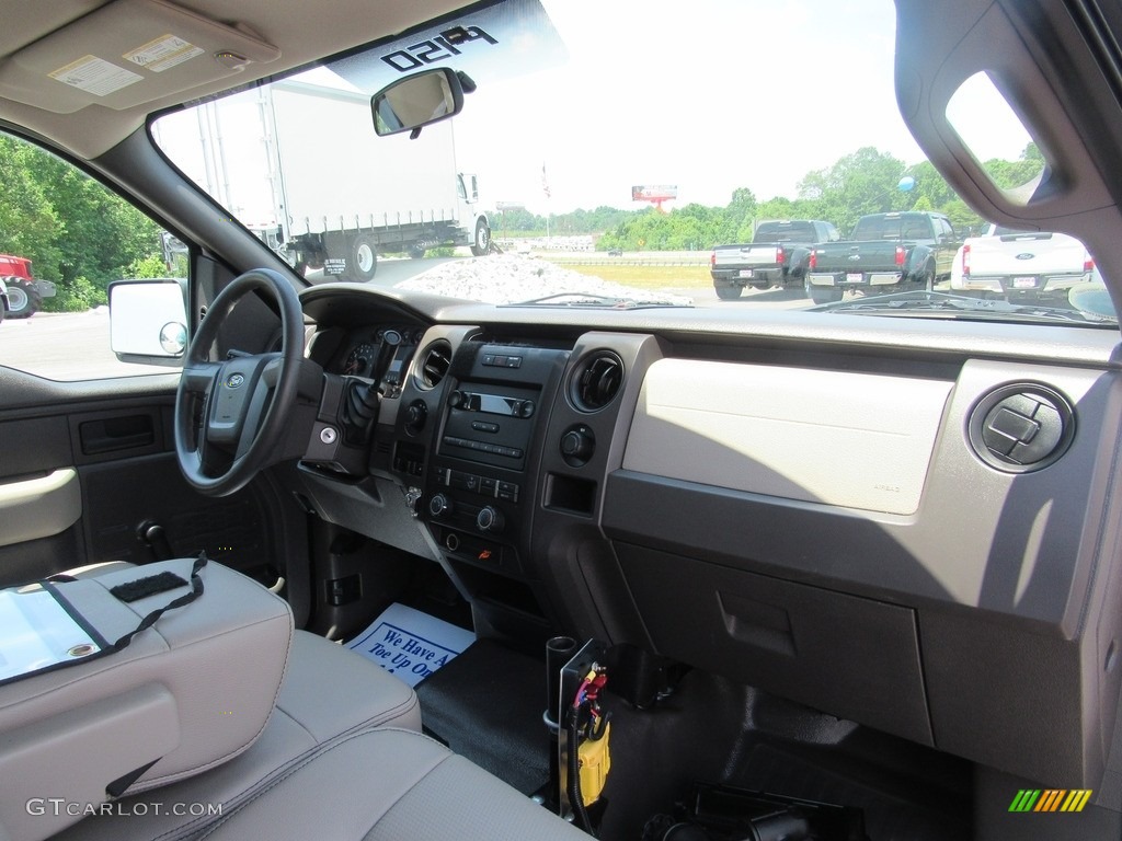 2010 F150 XL SuperCab 4x4 - Oxford White / Medium Stone photo #12