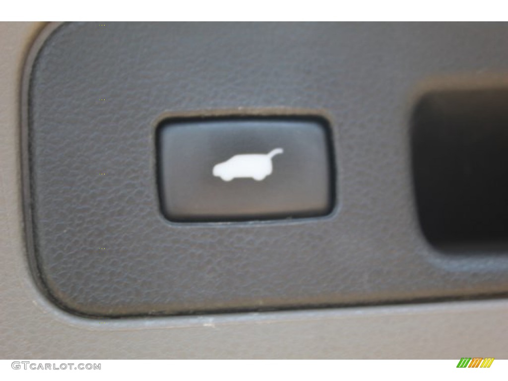 2011 Odyssey EX-L - Taffeta White / Gray photo #24