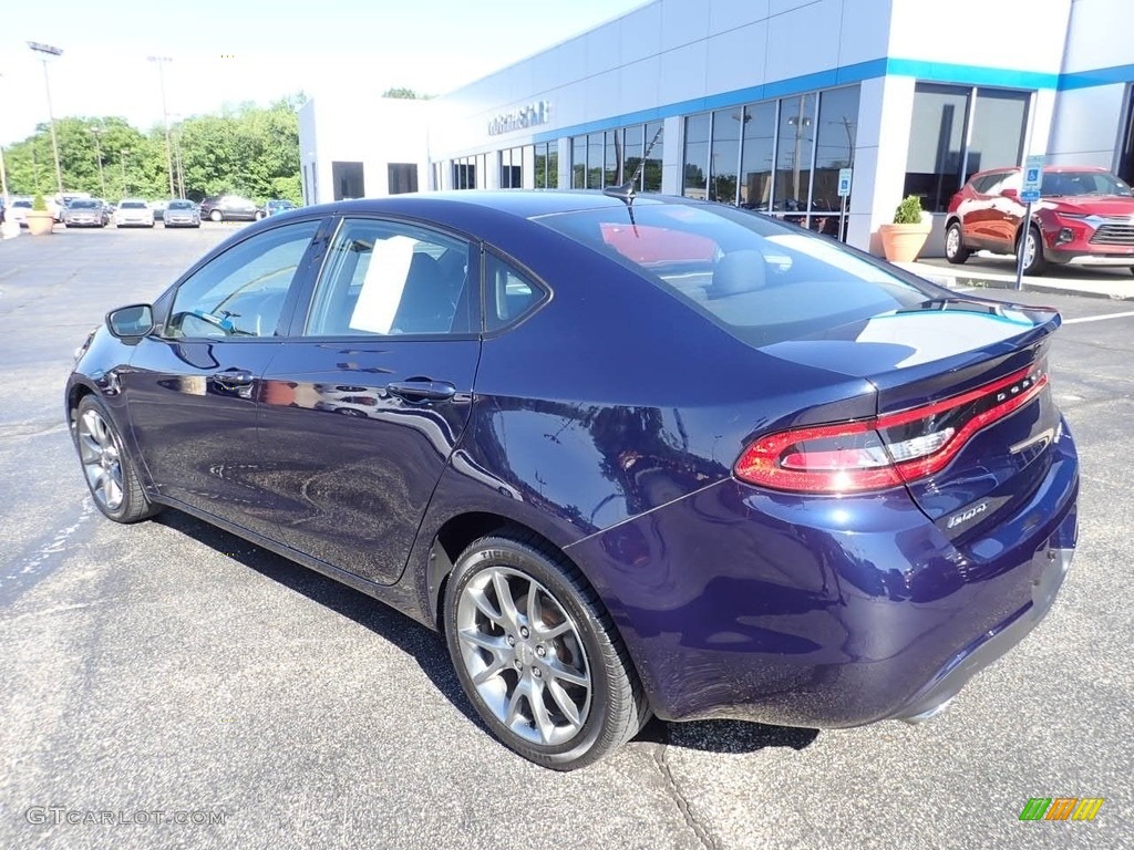 2015 Dart SXT - True Blue Pearl / Black/Light Tungsten Accent Stitching photo #4