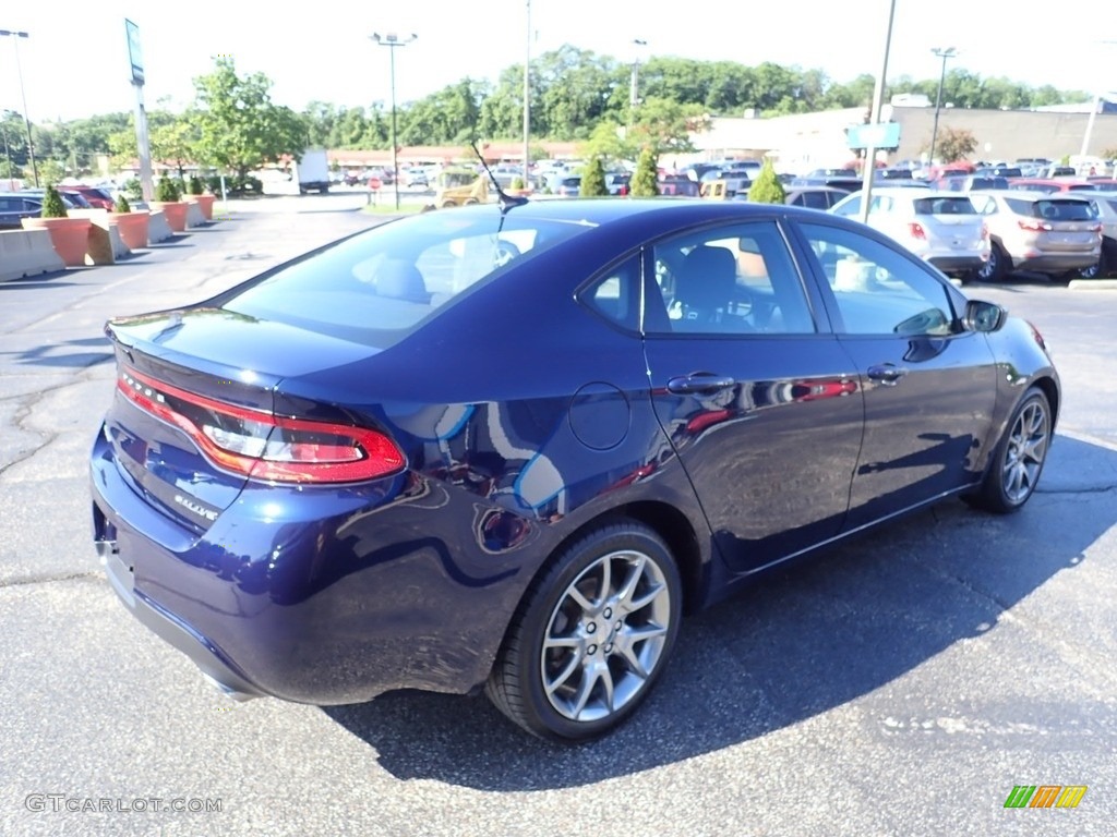2015 Dart SXT - True Blue Pearl / Black/Light Tungsten Accent Stitching photo #8