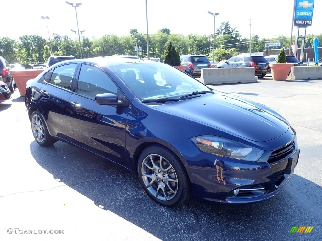 2015 Dart SXT - True Blue Pearl / Black/Light Tungsten Accent Stitching photo #10