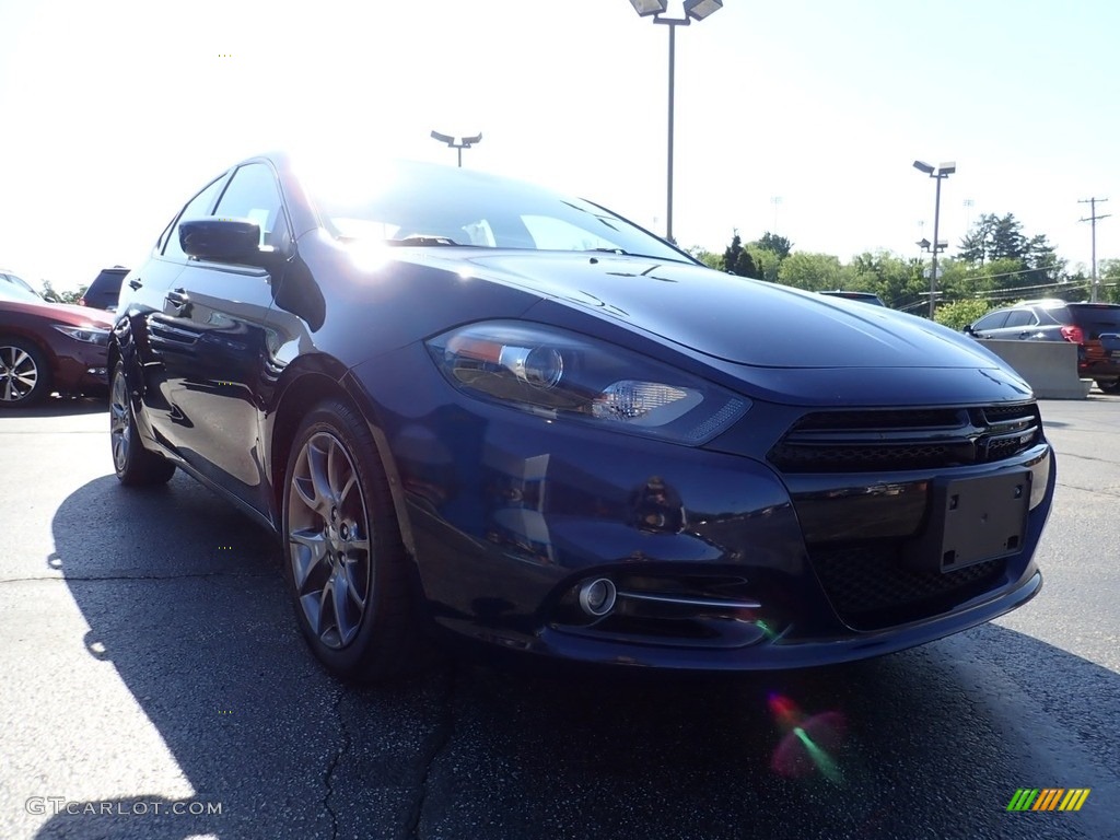 2015 Dart SXT - True Blue Pearl / Black/Light Tungsten Accent Stitching photo #11