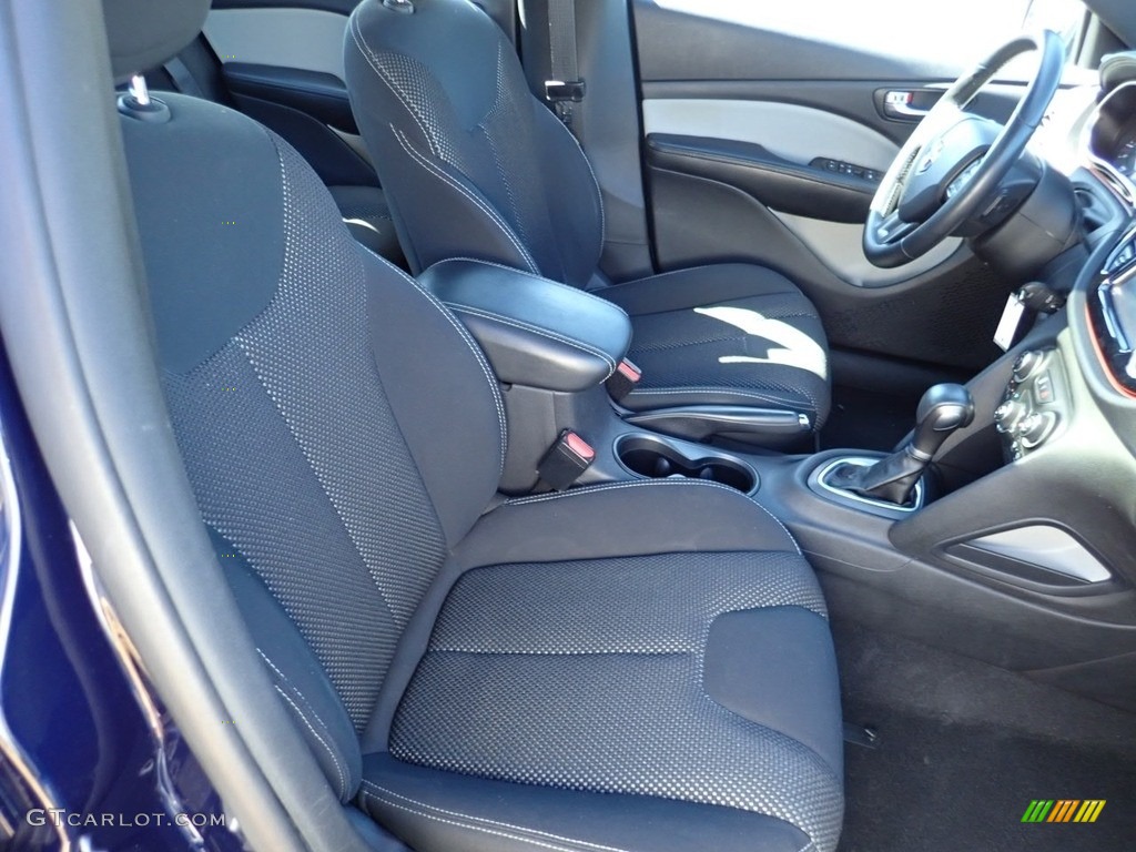 2015 Dart SXT - True Blue Pearl / Black/Light Tungsten Accent Stitching photo #14