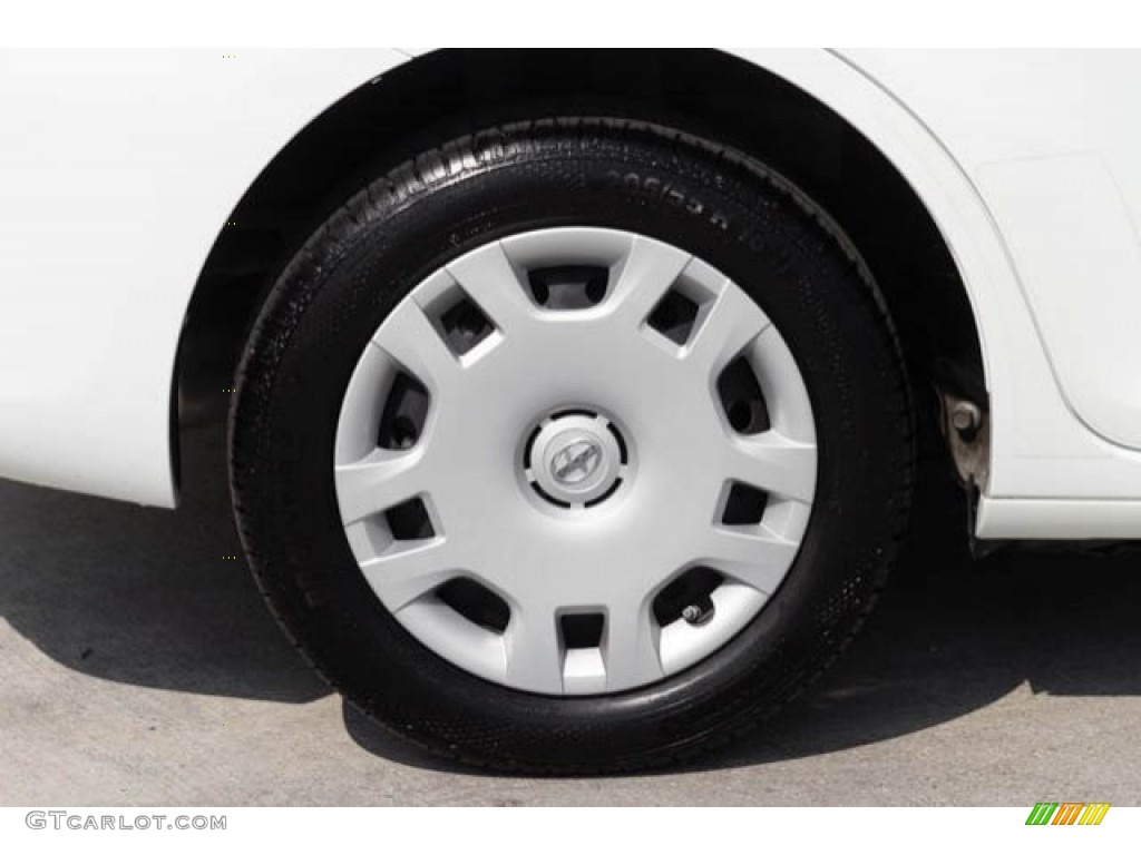2013 xB  - Super White / Dark Gray photo #30
