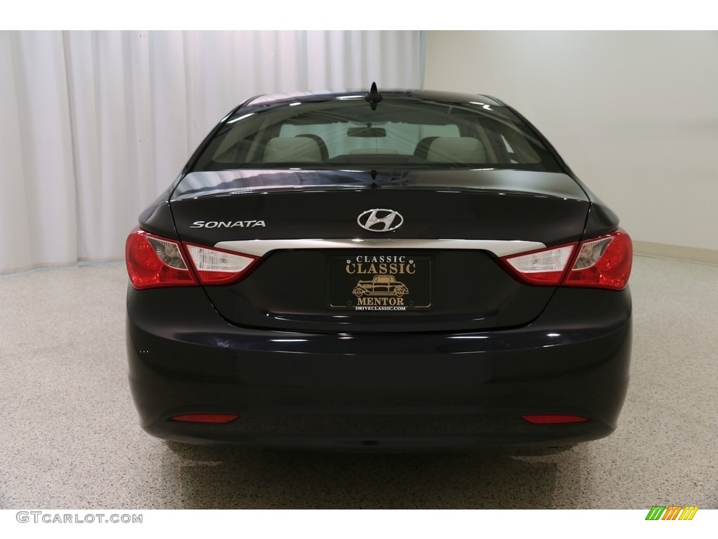 2011 Sonata GLS - Black Plum Pearl / Camel photo #16