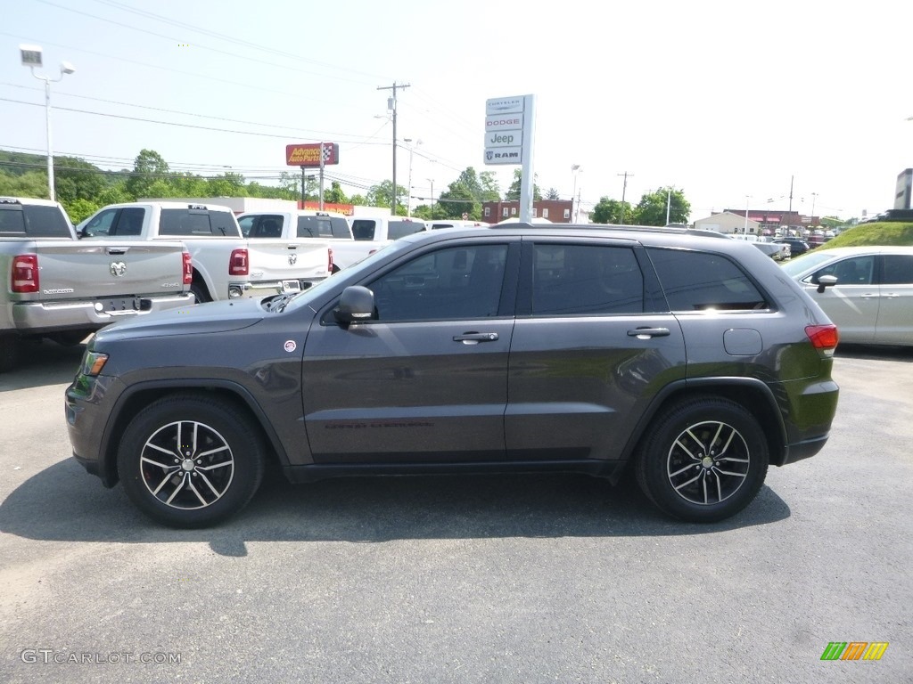 2017 Grand Cherokee Trailhawk 4x4 - Granite Crystal Metallic / Black photo #2