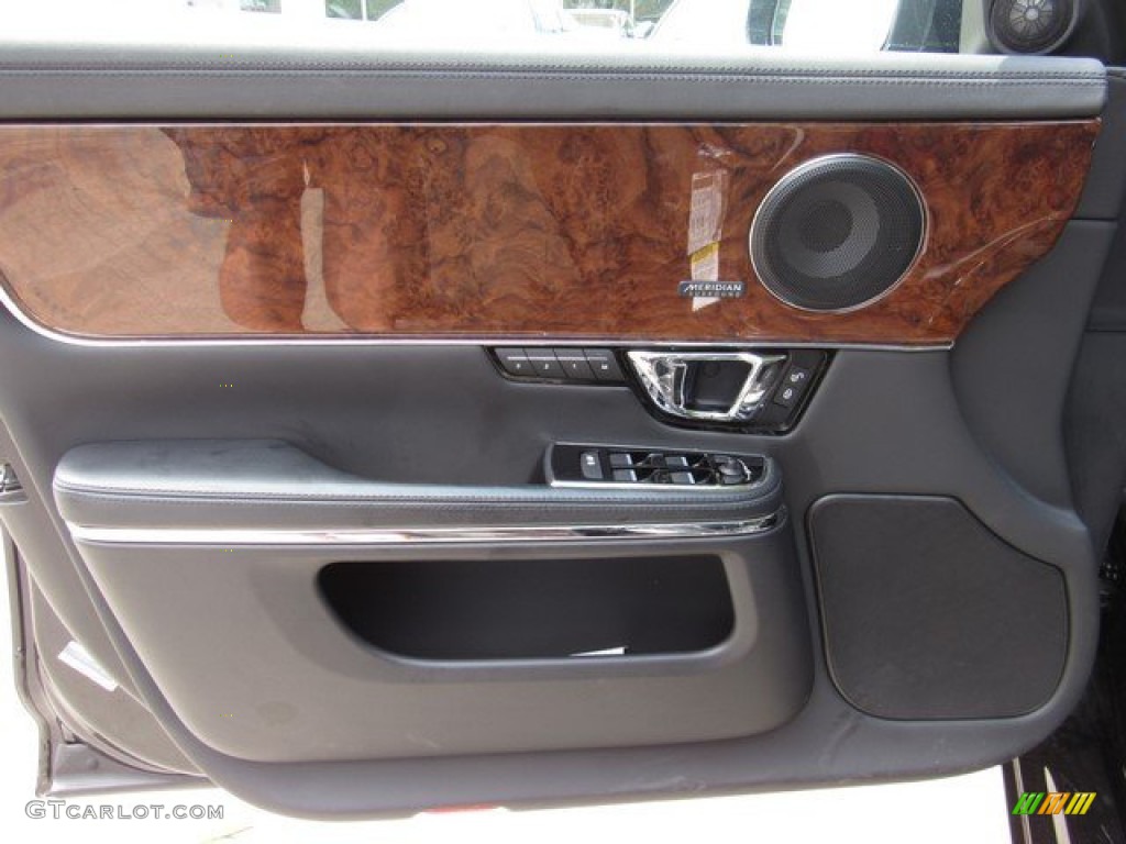 2017 Jaguar XJ R-Sport Door Panel Photos