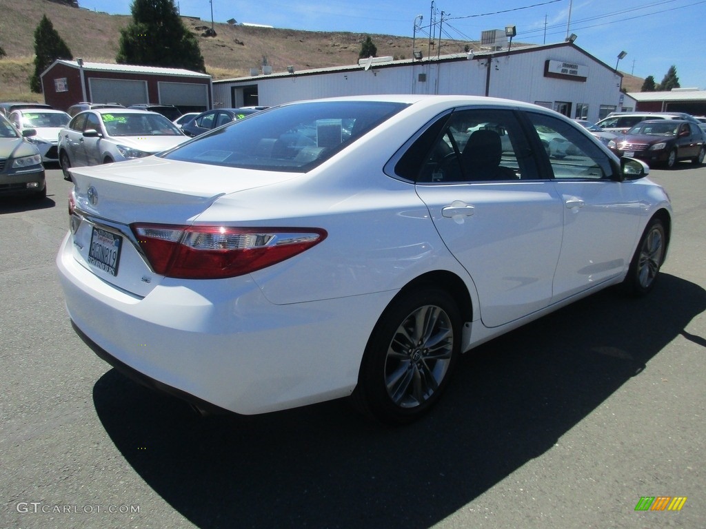 2017 Camry SE - Super White / Black photo #7
