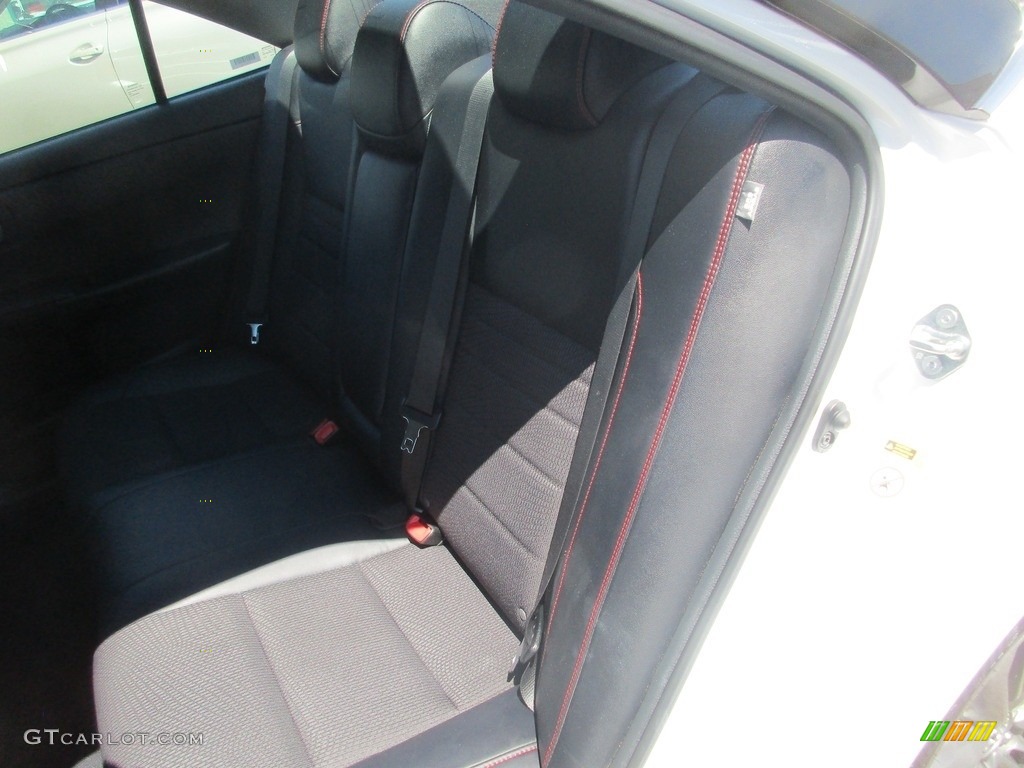 2017 Camry SE - Super White / Black photo #9