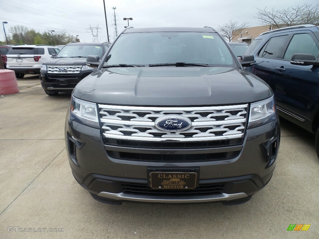 2019 Explorer XLT 4WD - Magnetic / Medium Black photo #2