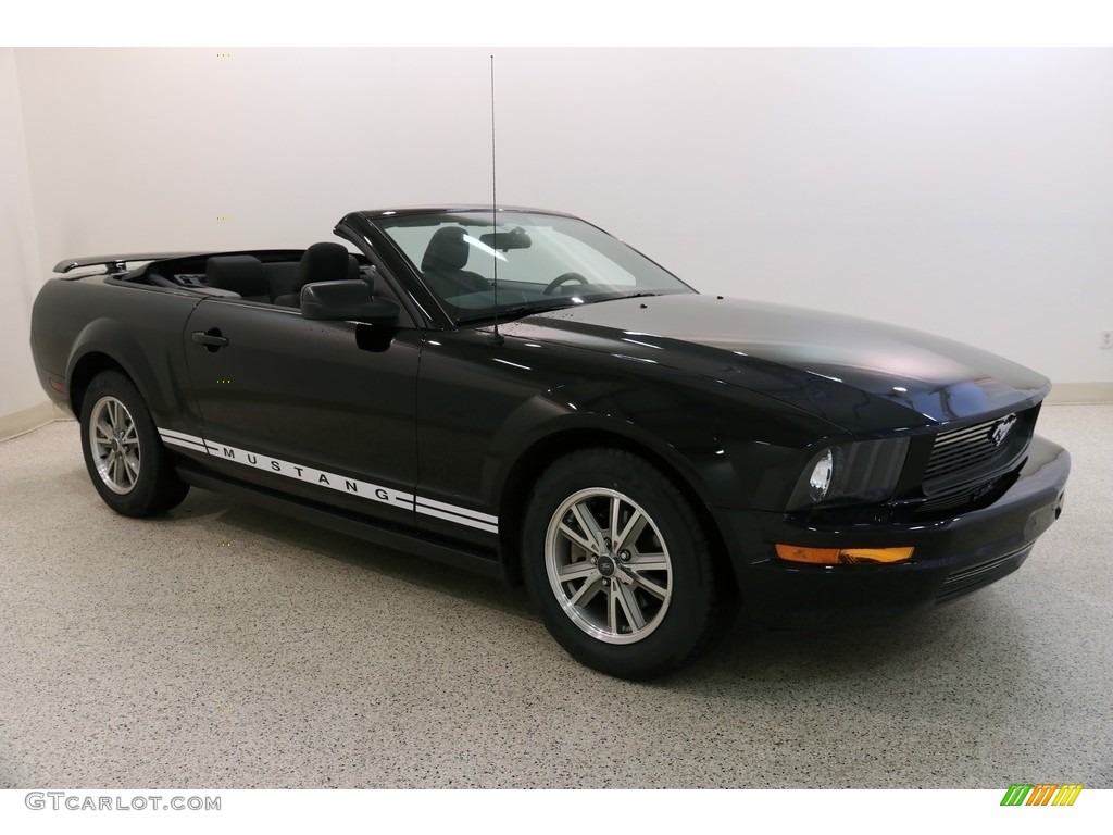 2005 Mustang V6 Premium Convertible - Black / Dark Charcoal photo #1