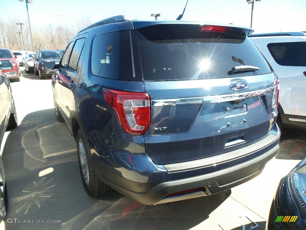 2019 Explorer XLT 4WD - Blue Metallic / Medium Black photo #3
