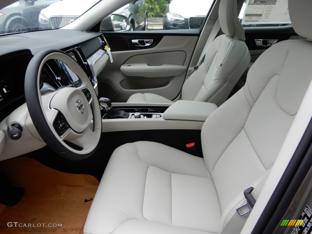 2019 Volvo S60 T6 AWD Momentum Front Seat Photo #133714059