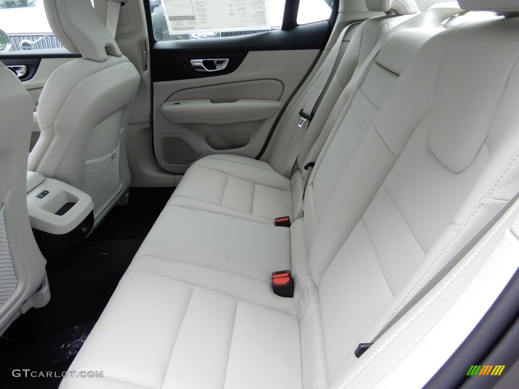 2019 Volvo S60 T6 AWD Momentum Rear Seat Photo #133714065