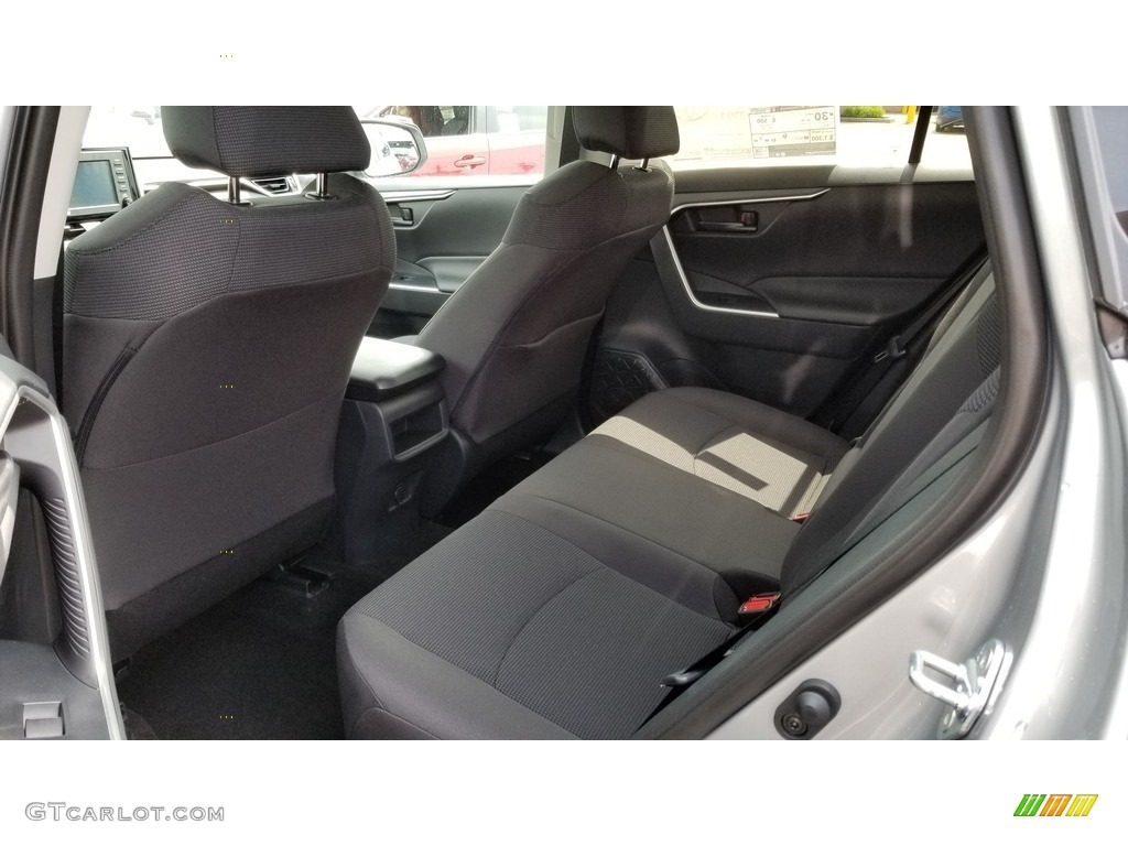 2019 RAV4 LE - Silver Sky Metallic / Black photo #3