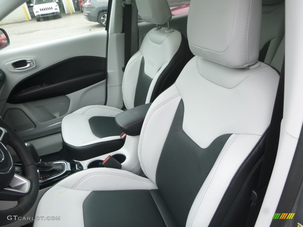 2019 Compass Limited 4x4 - Sting-Gray / Black/Ski Gray photo #15