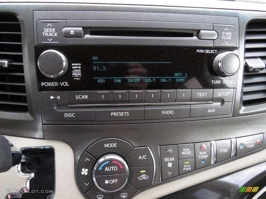 2013 Sienna LE - Cypress Green Pearl / Light Gray photo #46