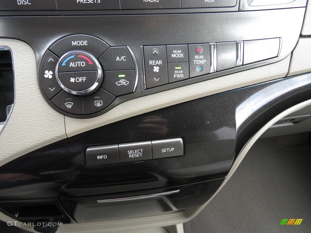 2013 Sienna LE - Cypress Green Pearl / Light Gray photo #47