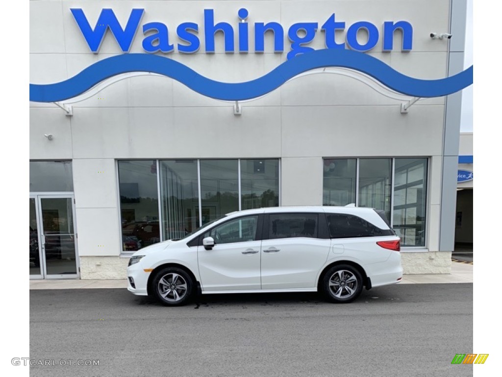 White Diamond Pearl Honda Odyssey