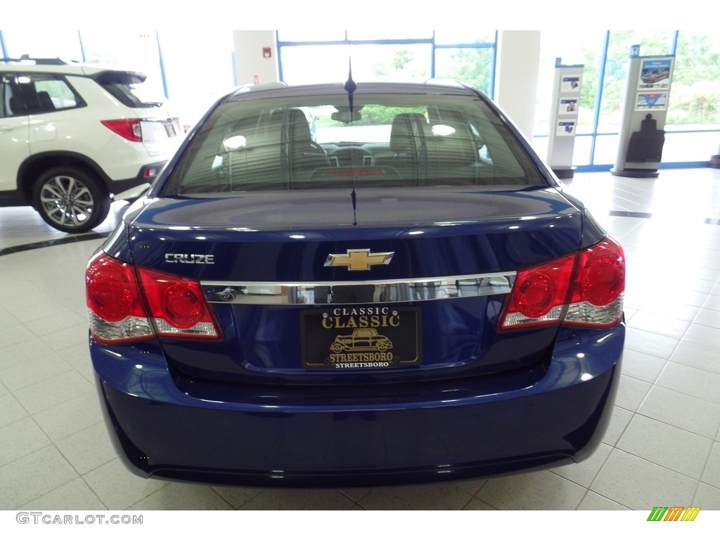 2012 Cruze LS - Blue Topaz Metallic / Jet Black/Medium Titanium photo #8
