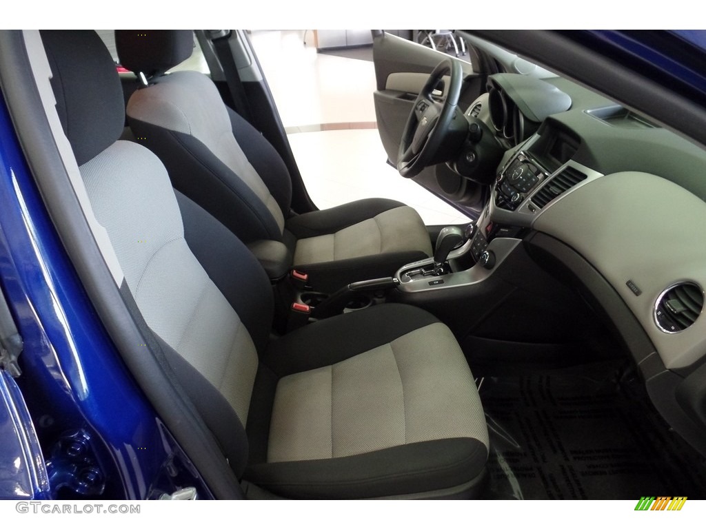 2012 Cruze LS - Blue Topaz Metallic / Jet Black/Medium Titanium photo #16