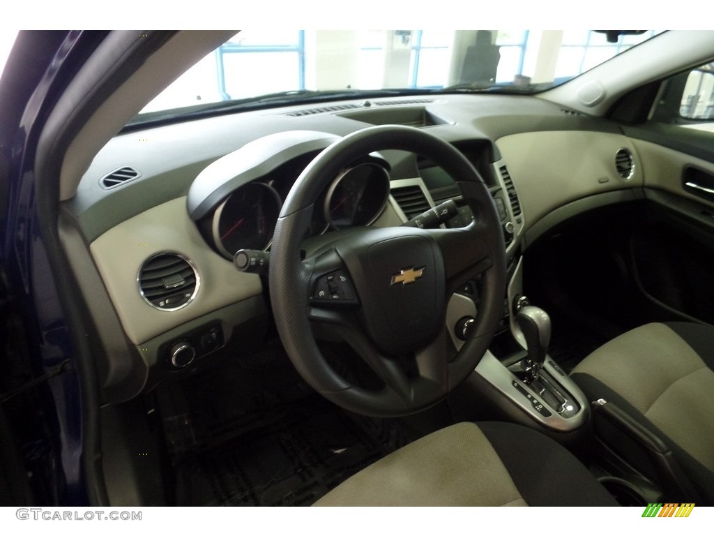 2012 Cruze LS - Blue Topaz Metallic / Jet Black/Medium Titanium photo #26