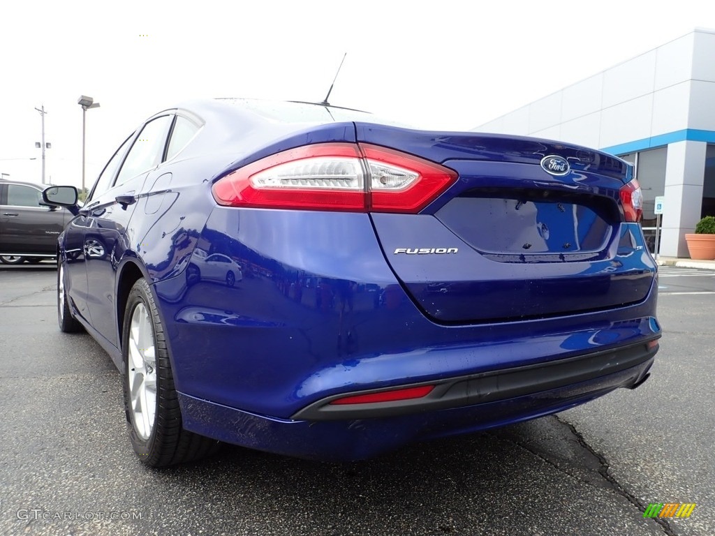 2016 Fusion SE - Deep Impact Blue Metallic / Charcoal Black photo #5