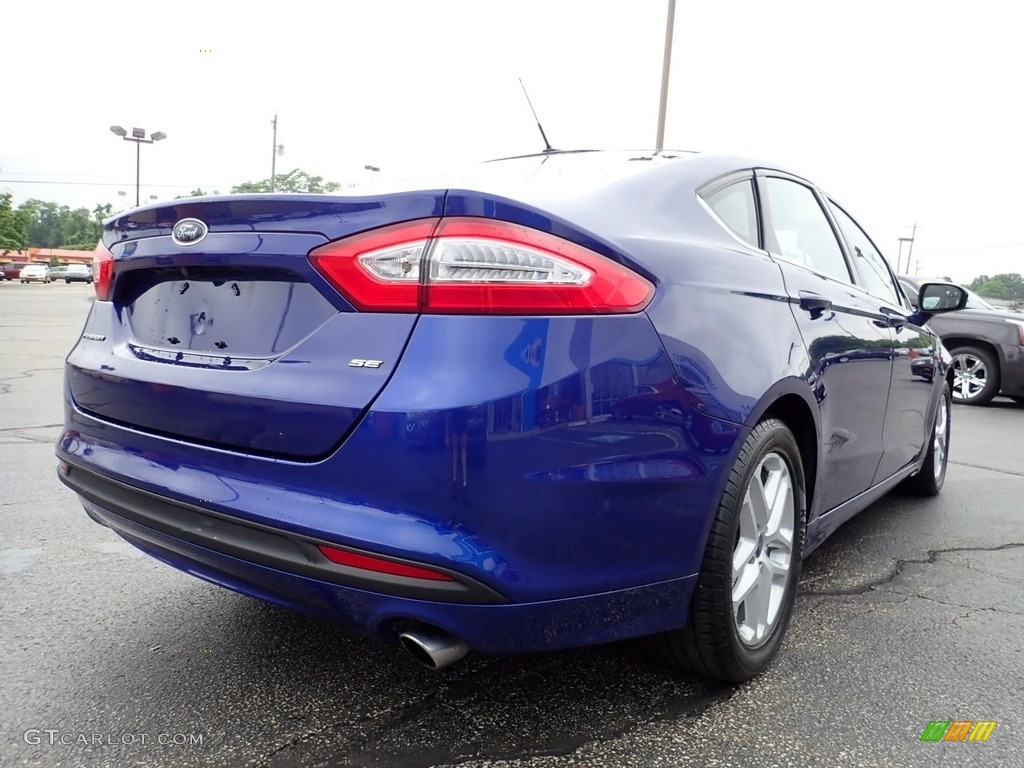 2016 Fusion SE - Deep Impact Blue Metallic / Charcoal Black photo #8