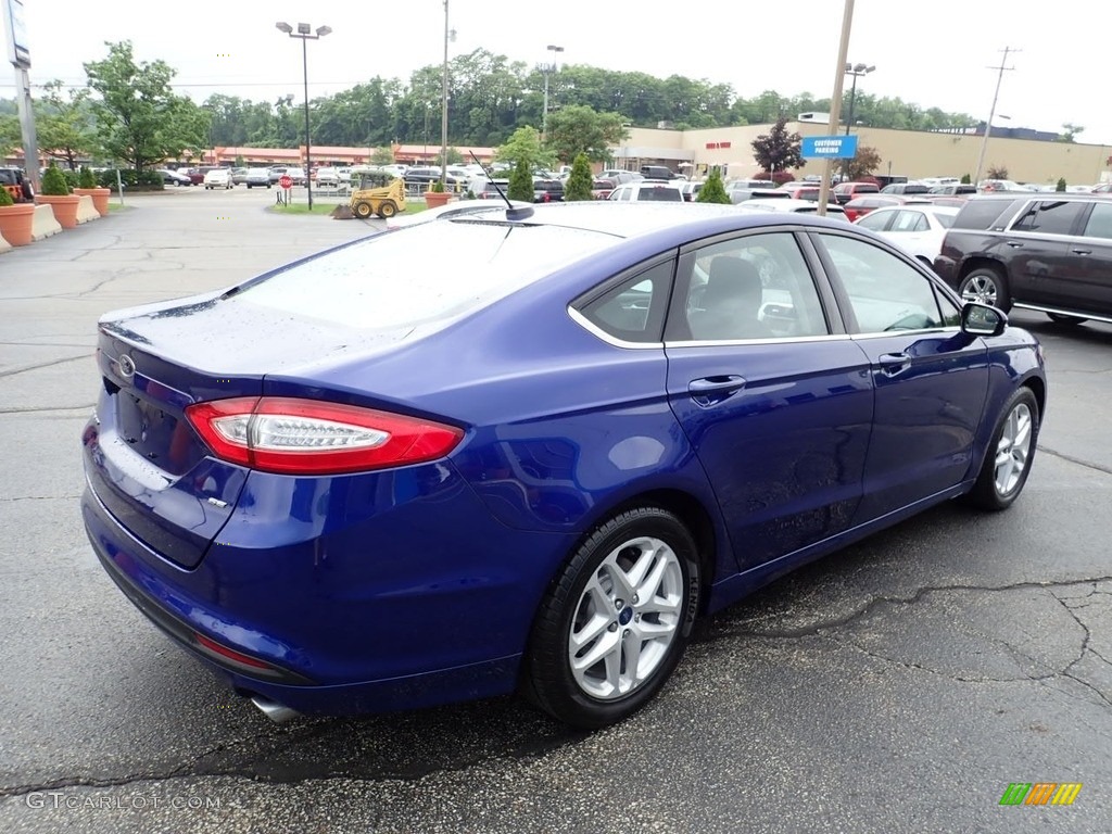 2016 Fusion SE - Deep Impact Blue Metallic / Charcoal Black photo #9