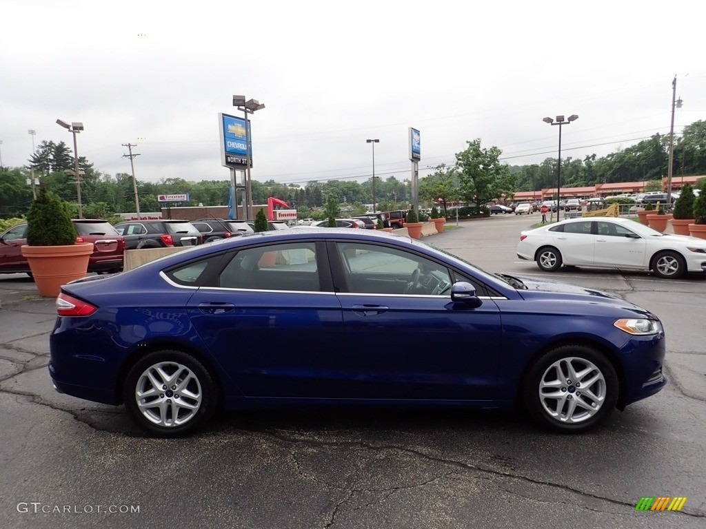 2016 Fusion SE - Deep Impact Blue Metallic / Charcoal Black photo #10