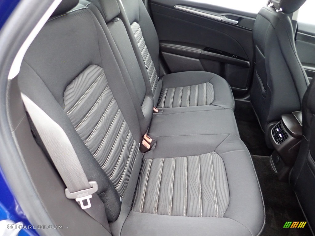 2016 Fusion SE - Deep Impact Blue Metallic / Charcoal Black photo #19