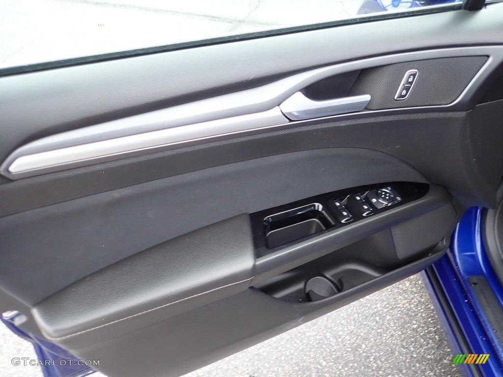 2016 Fusion SE - Deep Impact Blue Metallic / Charcoal Black photo #25
