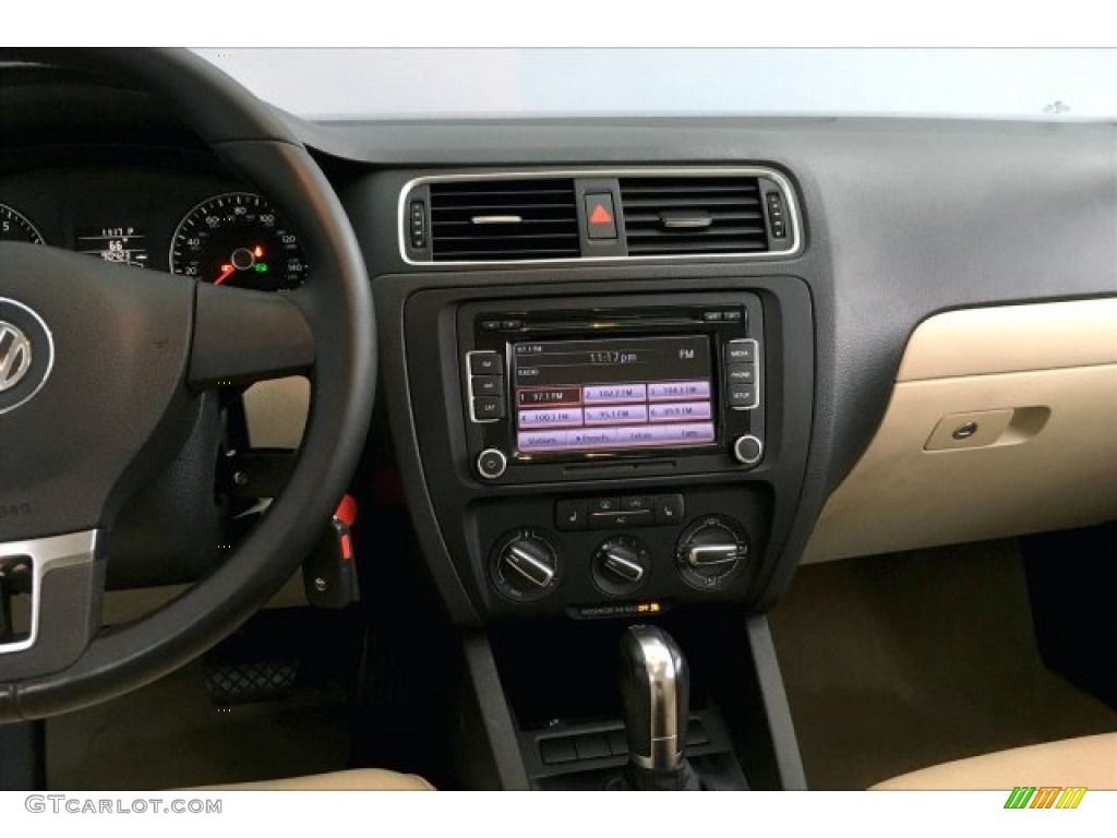 2012 Jetta SE Sedan - Candy White / Cornsilk Beige photo #5