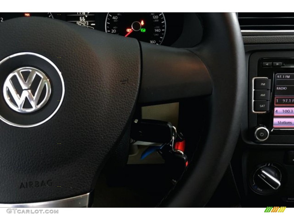 2012 Jetta SE Sedan - Candy White / Cornsilk Beige photo #14
