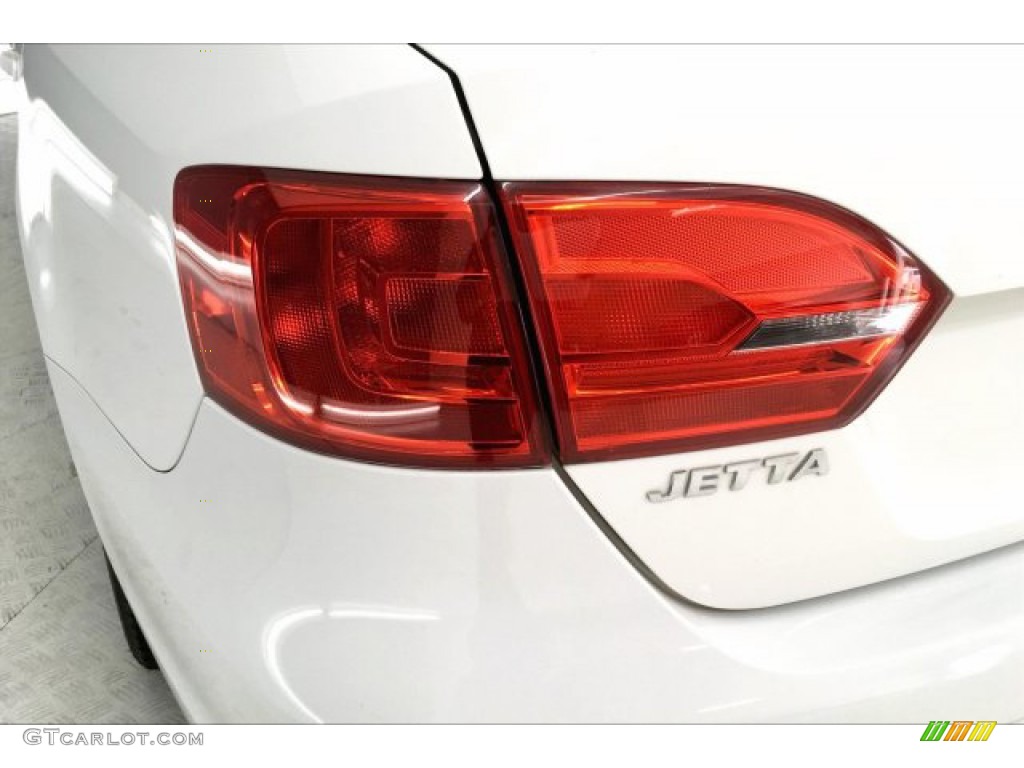2012 Jetta SE Sedan - Candy White / Cornsilk Beige photo #21