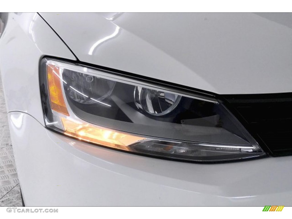 2012 Jetta SE Sedan - Candy White / Cornsilk Beige photo #27
