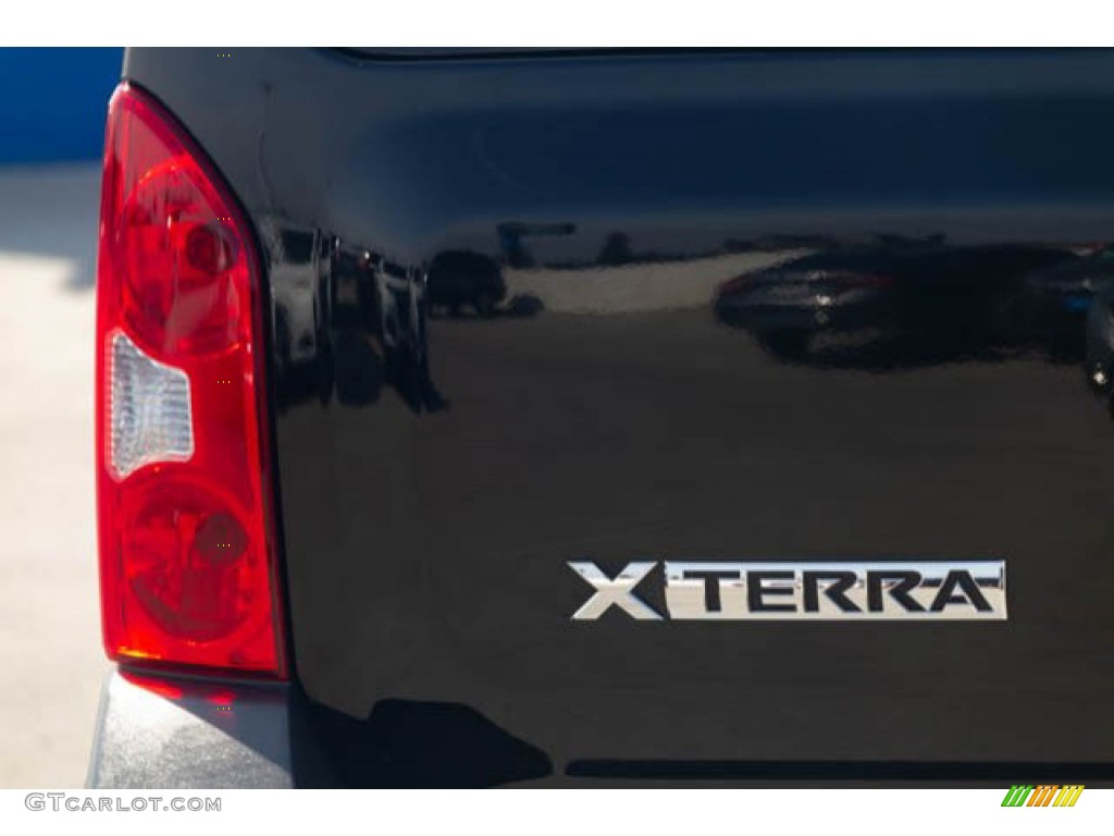 2011 Xterra S - Super Black / Gray photo #10