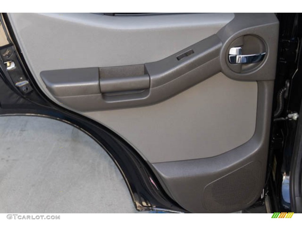 2011 Xterra S - Super Black / Gray photo #26