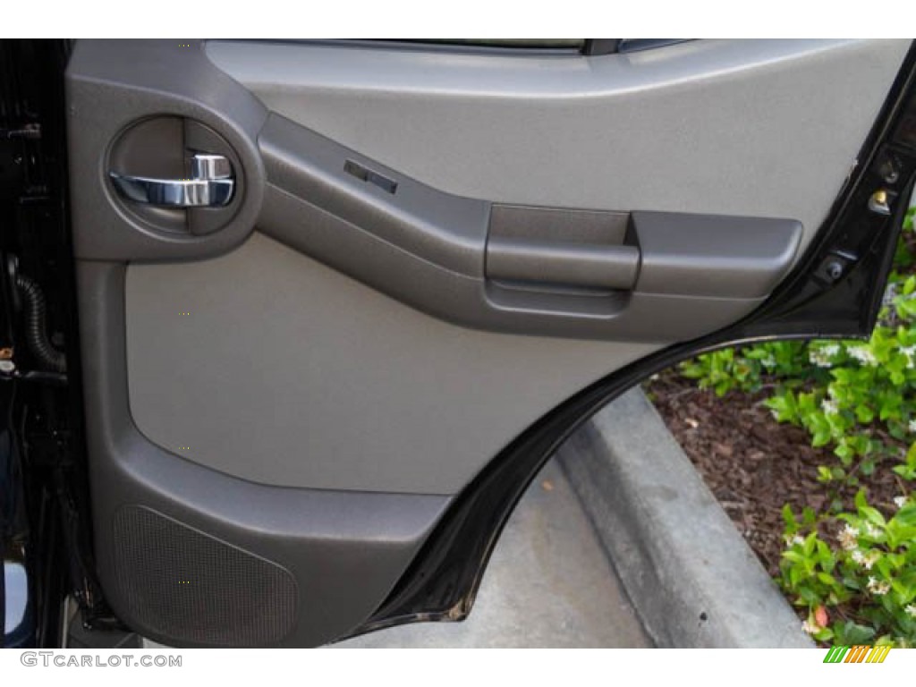 2011 Xterra S - Super Black / Gray photo #27