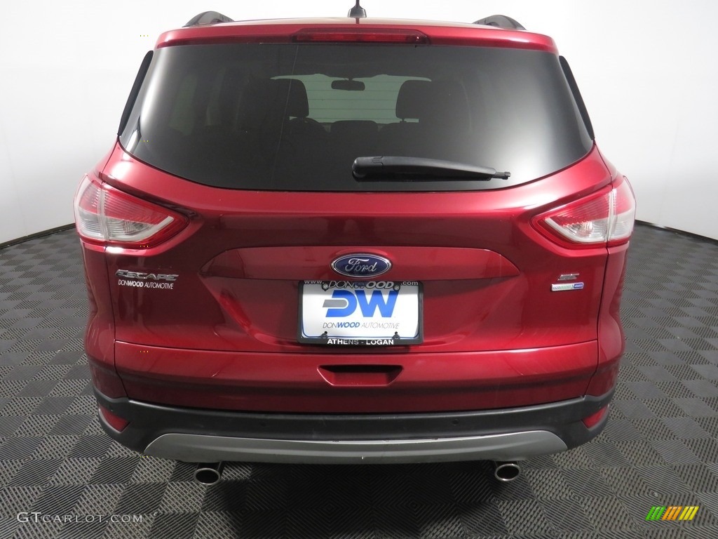 2014 Escape SE 1.6L EcoBoost 4WD - Ruby Red / Charcoal Black photo #11