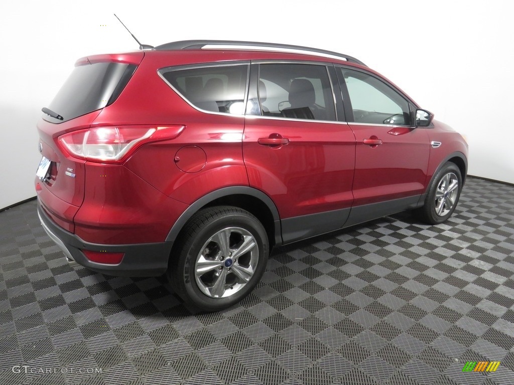 2014 Escape SE 1.6L EcoBoost 4WD - Ruby Red / Charcoal Black photo #15