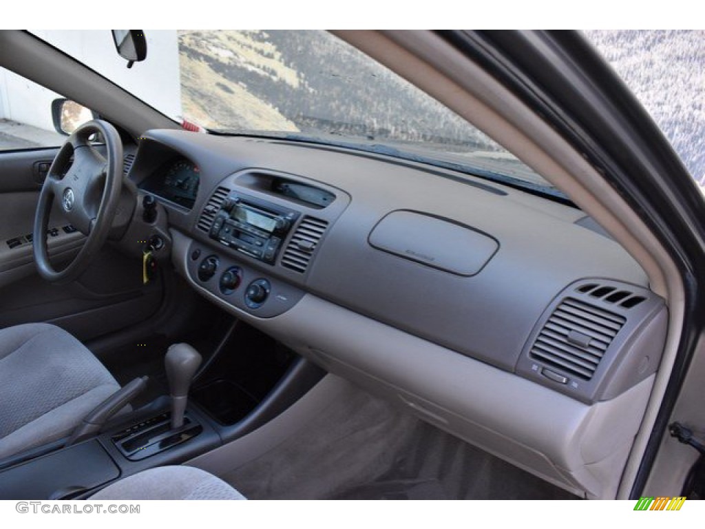 2004 Camry LE V6 - Phantom Gray Pearl / Taupe photo #17